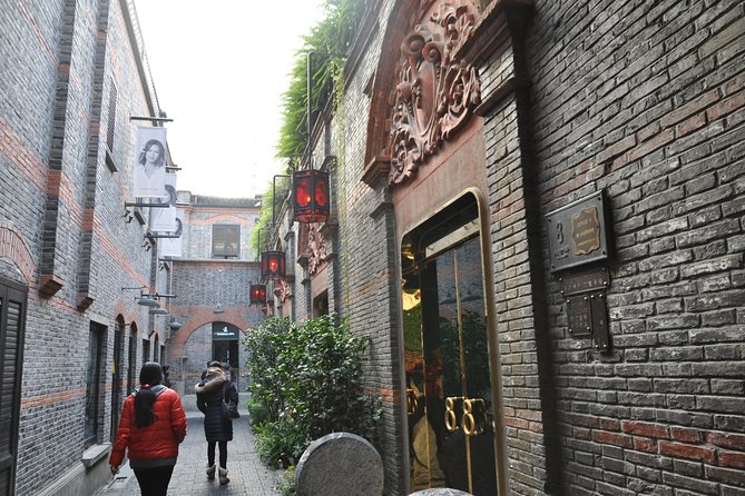 Shanghai Private Layover Tour of Zhujiajiao Ancient Town, the Bund and Xintiandi - Booking Information
