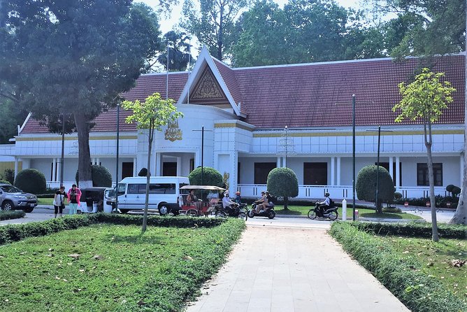 Siem Reap City Bike Tour Cruise Floating Village - Costs and Cancellation Policy