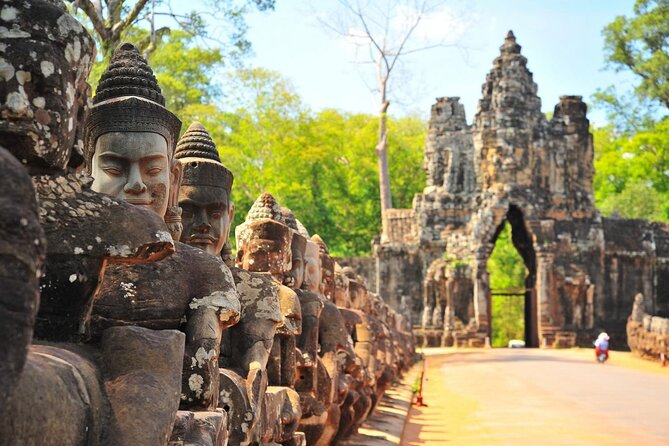 Siem Reap: Local French Speaking Guide for Angkor Wat Day Tour - Booking Details