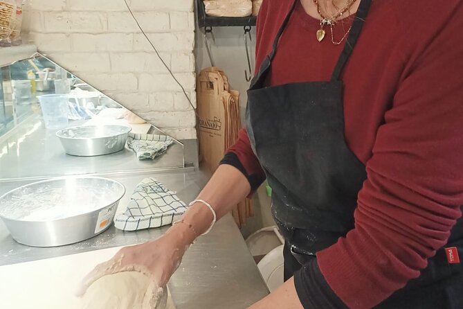 Spanish Steps Rome Pizza Making Class With Wine and Limoncello - Additional Accessibility Information