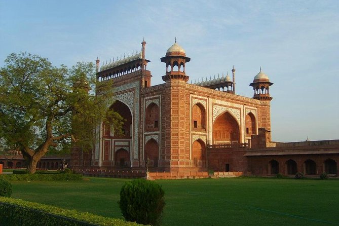 Taj Mahal and Agra Tour By Indias Fastest Train - Pickup Details