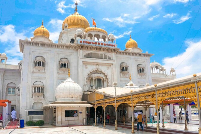 The Connaught Walk With Professional Guide - Directions