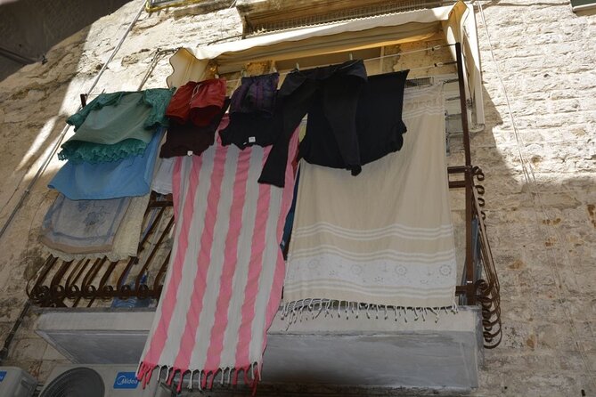 Tour in Bari on Foot - Availability and Accessibility