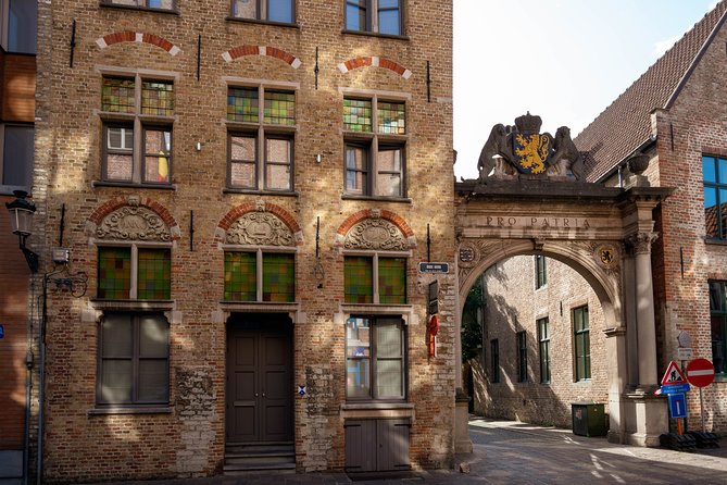 Touristic Highlights of Bruges on a Half Day Tour With a Local With Boat Ride - Confirmation and Cancellation Policy