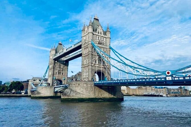 Transfer From Heathrow Airport to London or London to Heathrow - Service Provider and Amenities