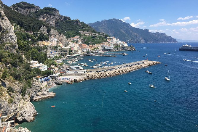 Transfer Naples to Amalfi and Stop in Pompeii - Tourist Guide at Pompeii