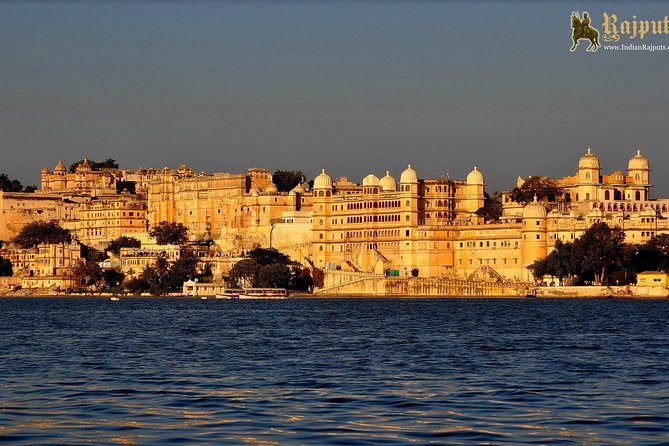 Udaipur Local Tour With Boating - Transportation Details