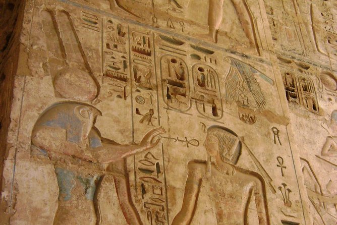 Valley of the Queens, Habu Temple and Deir Elmadina Temple - Additional Tour Details