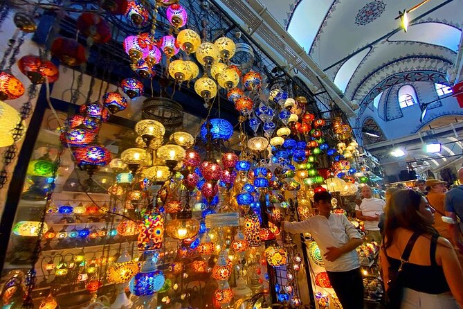 Walk in the Historical Bazaars of Istanbul - Historic Bazaars: Local Treasures