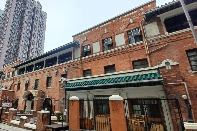 Walking Tour in Victoria City With Cha Chaan Teng Food Tasting - Pricing Information
