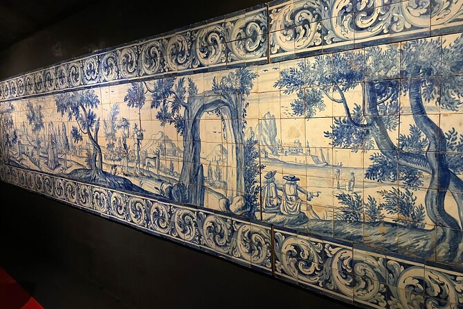 Wine and Art in an Underground Museum - Highlights of the Tour