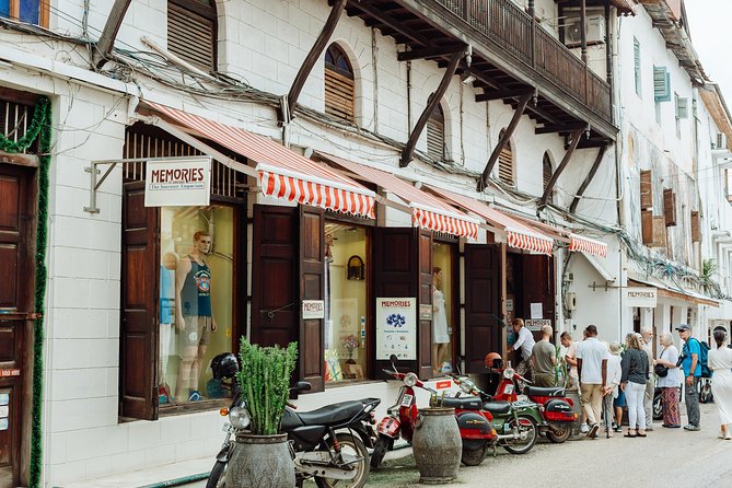 Zanzibar Airport Pickup to Mid Far of Zanzibar (Unguja). - Price and Booking