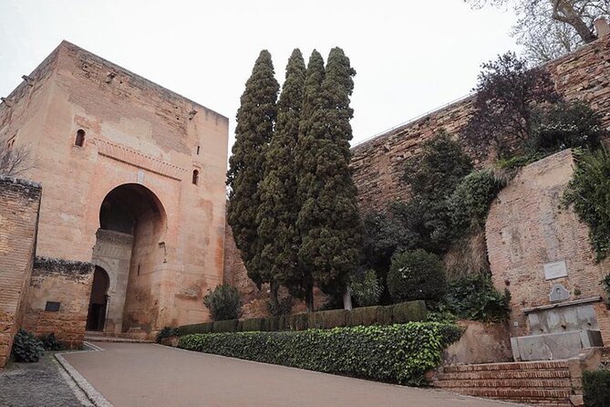 2-hour Tour of the Alhambra and Albaicín Bajo - Booking Process