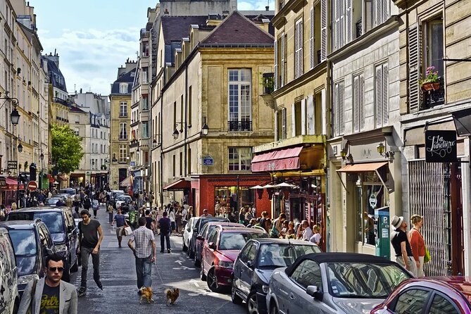 4 Hours Private Tour at Marais and Montmartre in Paris With Hotel Pickup - Group Size Options