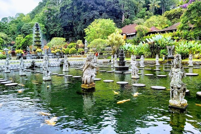 6 Days Package Tour Visit Various Very Beautiful Tourist in Bali - Day 2: Discovering Kuta and Seminyak