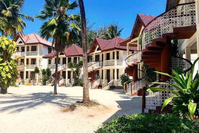 6 Days Romantic Tour Itinerary for Excite With Beach View, Life Explores! - Day 4: Safari Adventure