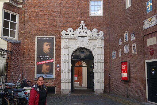 Amsterdam Self-Guided Walking Tour & Scavenger Hunt - Availability and Ending