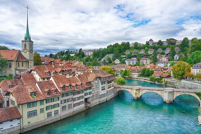 Arrival Transfer: Zurich Airport ZRH to Zurich in Luxury Van - Pickup and Drop-off