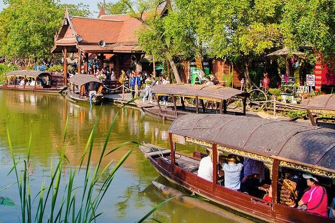 Ayutthaya Funky Frogy Tuk Tuk Experience With Famous Temple - Participant Suitability and Weather