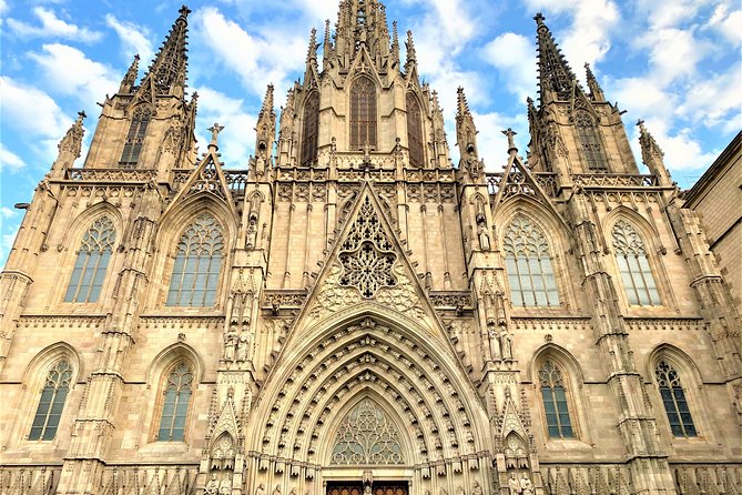 Barcelona Walking Tour With Complimentary Drink - Accessibility Information