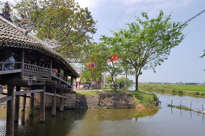 Biking to Thanh Toan Village - Location Details