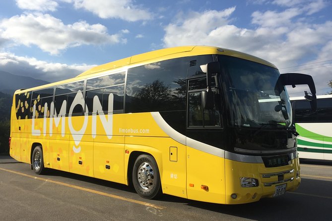 Bus From Takayama to Osaka With Stops in Kanazawa & Shirakawago - Kenrokuen Garden Exploration