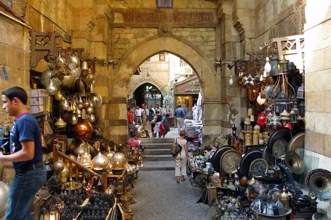 Cairo Full Day Tour To Egyptian Museum & Old Cairo & Bazzar - Meeting and Pickup Details