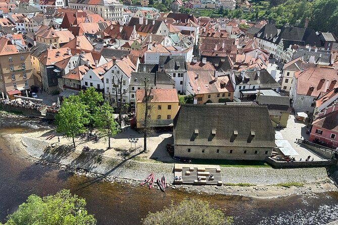 Castle Painting From Krumlov Island With Drink & Dessert - Booking and Reservation Instructions
