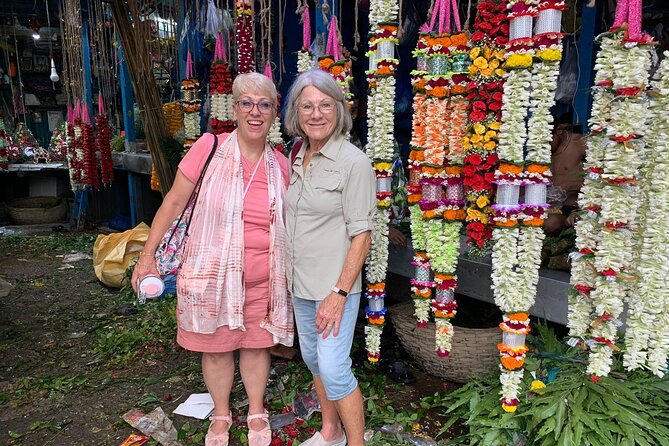 Colonial Cities, Train, Tea, Tiger & Tribal - Experiencing Local Traditions