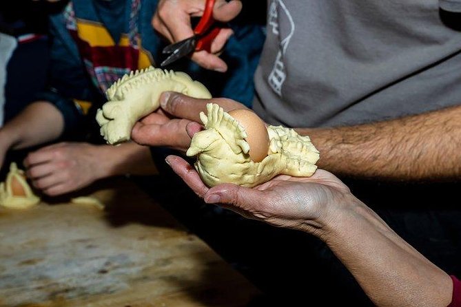 Cooking Class: Learn How to Make Traditional Sardinian Bread. - Location and Experience