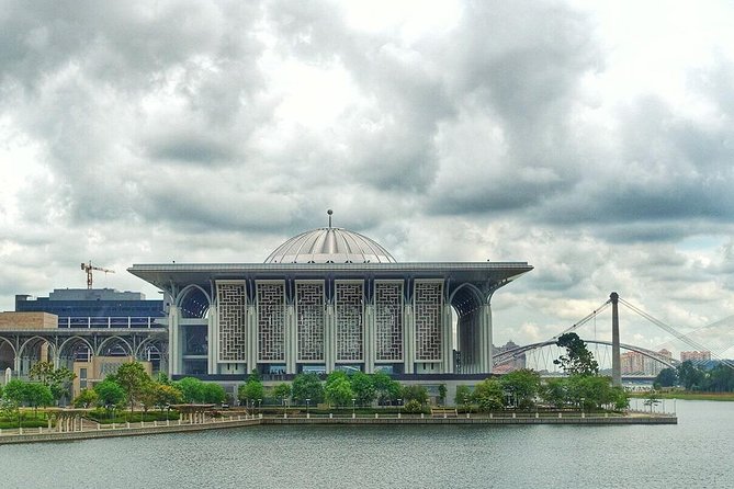Cruise Excursion: Putrajaya Full Day Sightseeing Tour - Price and Booking