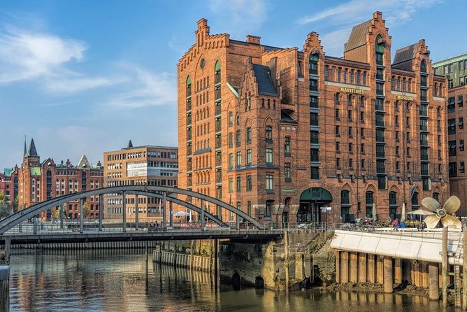 Departure Transfer: Hamburg to Airport HAM by Business Car - The Sum Up