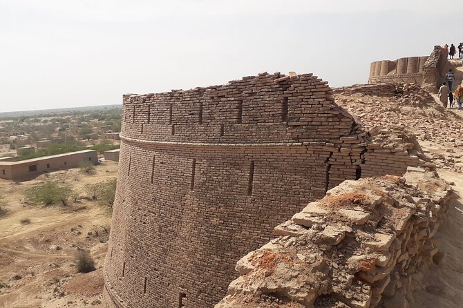 Derawar Fort, Cholistan Desert, Uch, Multan & Harrapa 6 Days FB - Customer Reviews