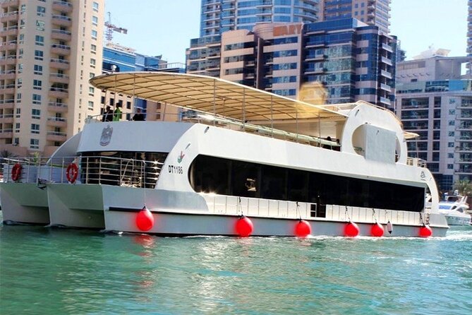 Dubai Marina Luxury Yatch Cruise Dinner With Live Shows