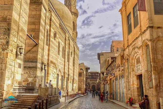 El-Moez Street And Cairo Tower With Dinner - Tips for Travelers