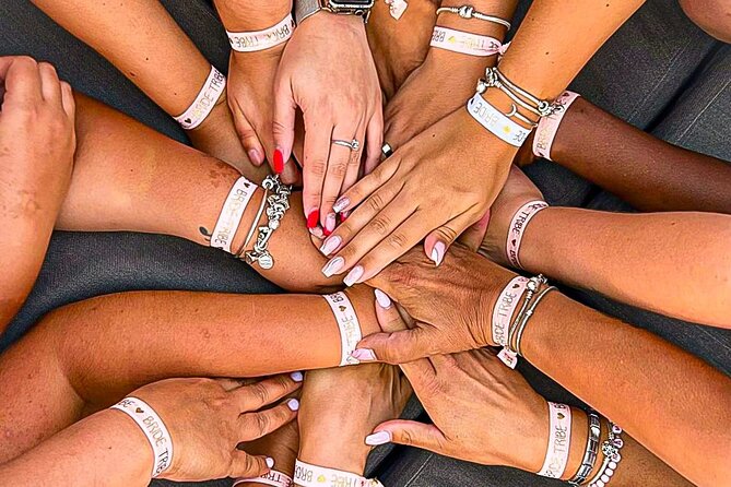 Exclusive Day Sail on a Private Charter Yacht (6:30 H) - Alcoholic Beverages and Snacks