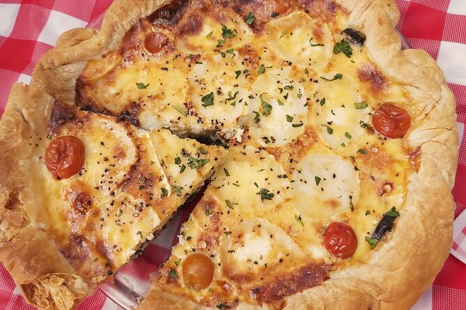 Exclusive Gourmet Picnic Experience at the Eiffel Tower - Additional Information for Guests