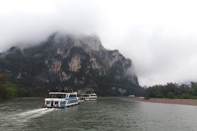 Full-Day Guilin Li-River Cruise With 4 Star Boat and Reed Flute Cave Tour