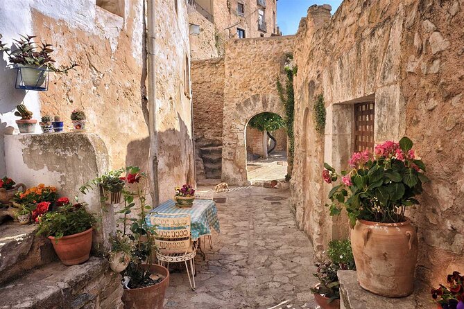 Full Day Tour Bocairent and Islamic Labyrinth From Benidorm - Meeting Point Details