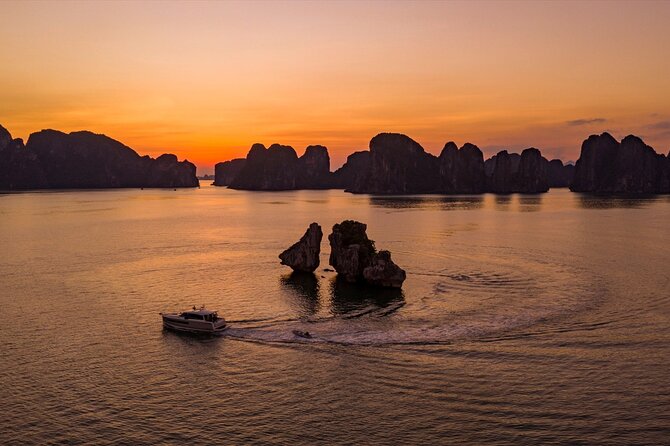 Ha Long Bay Luxury Private Yacht: Sunset, Kayaking, and Swimming - Whats Included