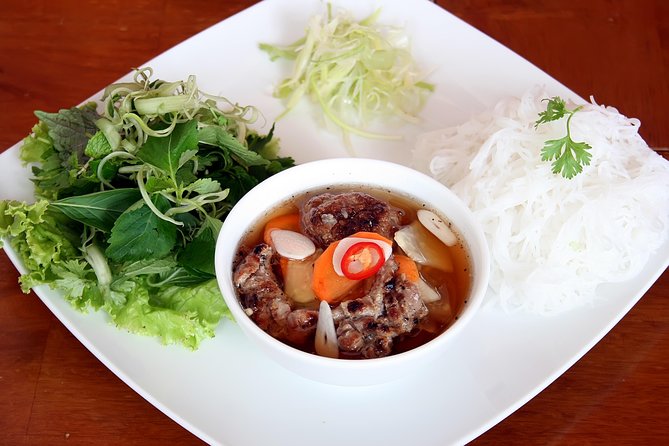 Hanoi: Morning Street Food Tour With Cyclo Tour