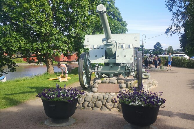 Helsinki Highlights and Porvoo Tour - Local Cuisine Experience