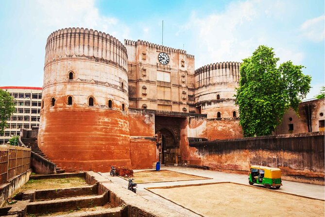 Heritage & Cultural Walk of Ahmedabad (2 Hours Guided Walking Tour) - Guided Walk Experience