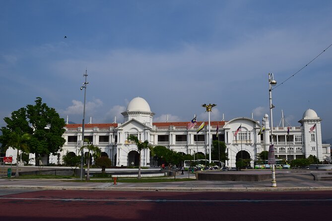 Ipoh The Land Of Grace + Orang Utan Island +Lunch(Guided Tour) - Transportation Details