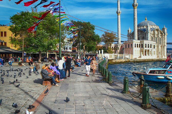 Istanbul: Europe & Asian Side Guided Instagram-Spots Tour - Group Size Limit