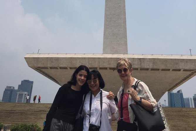 Jakarta Private Tour With Guide and Lunch - Cancellation Policy and Pricing