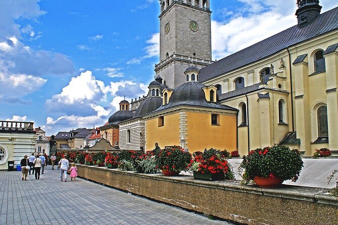 Jasna Gora & Black Madonna Small Group Tour From Warsaw With Lunch - Small Group Experience