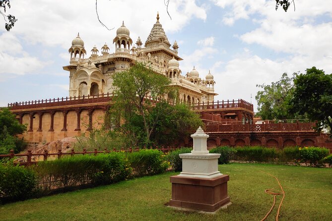 Jaswant Thada Guided Tour - Tour Provider