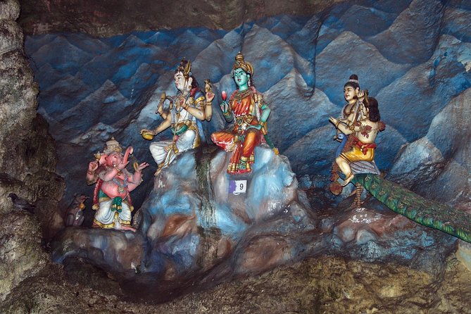 Kuala Lumpur Airport to Genting Highlands City Hotels En-route Batu Caves - Additional Information Provided