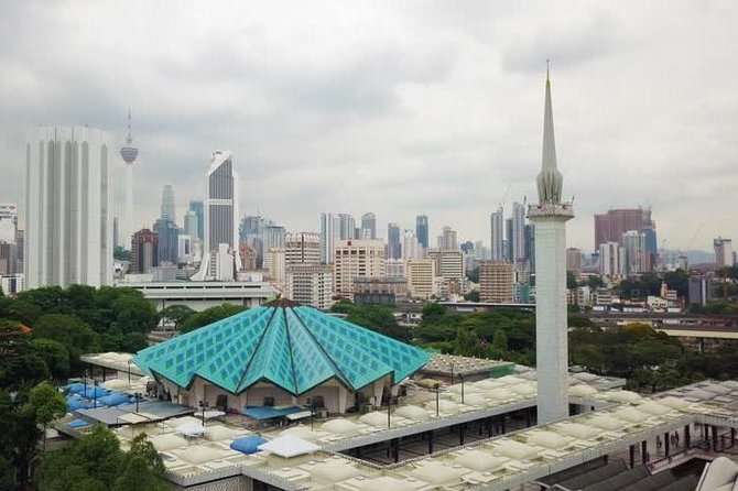 Kuala Lumpur & Batu Caves Full-Day Experience - Lunch Break